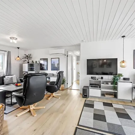 Milena - 200m From The Sea By Interhome *